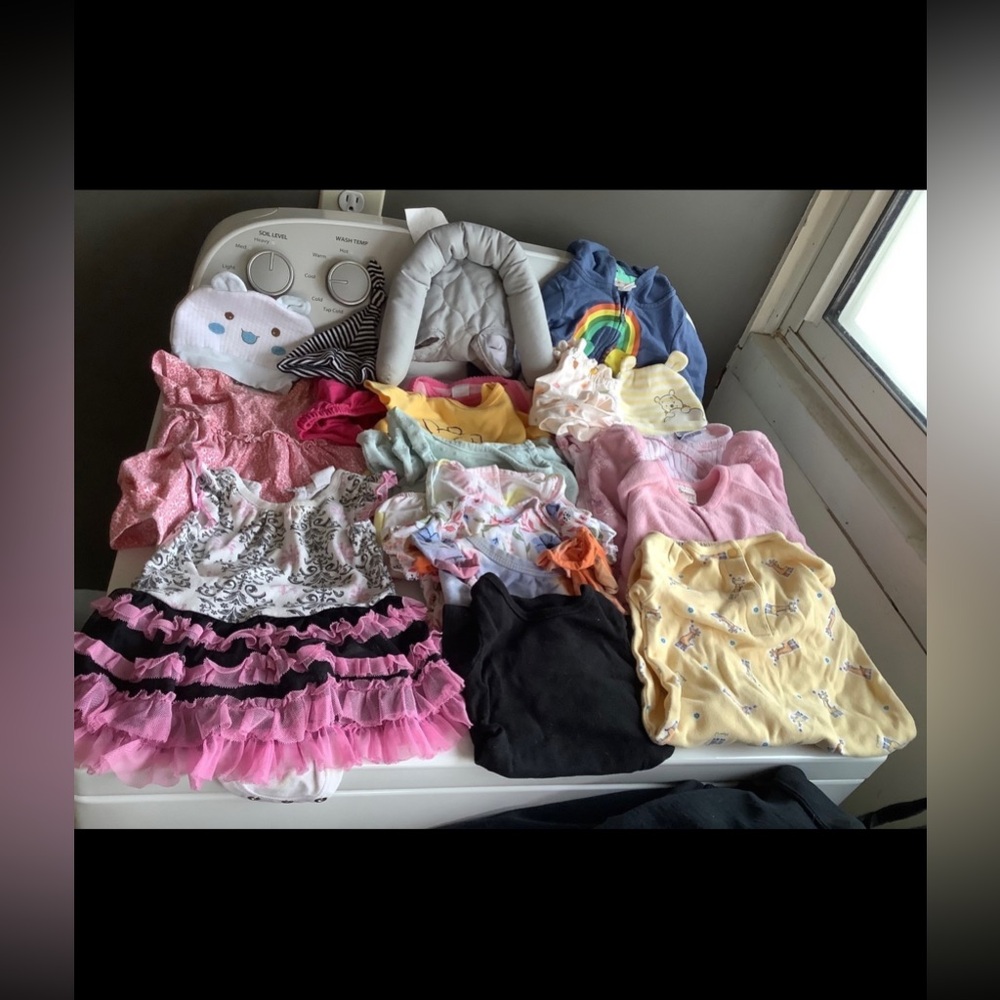 20 piece bundle of newborn and 0-3 month old clothes gently used smokefreehome